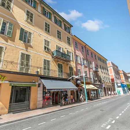 Super Central Apartment With Balcony - Happy Rentals *